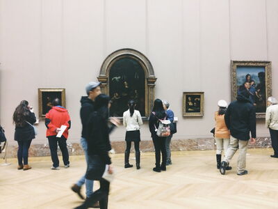 Da Vinci's "Maagd op de Rotsen" in het Louvre