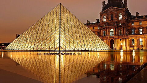 Buitenkant van het Louvre