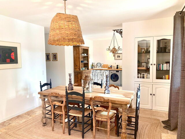 Villa Les Poulivets, eetkamer
