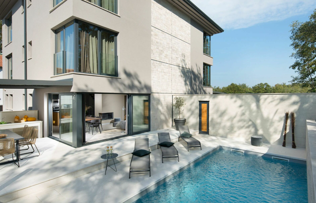 Villa Oliva 1, buitenkant