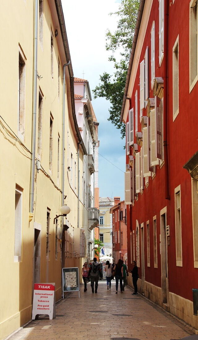 Een steeg in Zadar