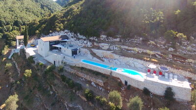 Casa Farfalla, buitenkant