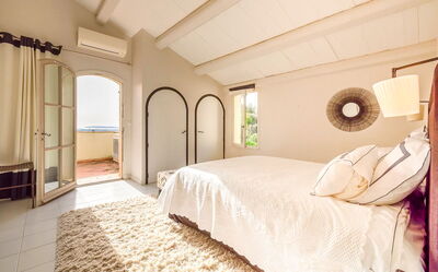 Villa Franca Roc, slaapkamer