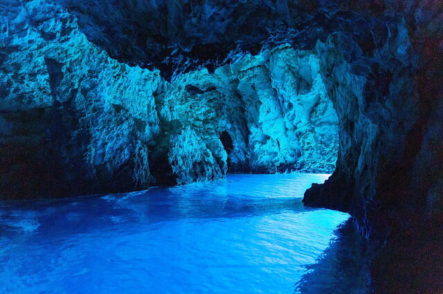 Blauwe grot, Bisevo