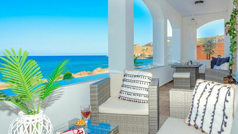 Villa Vorios, terras