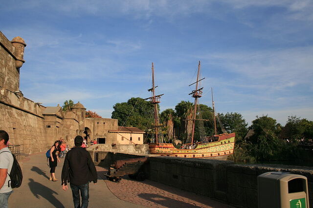 Schip bij Isla Mágica