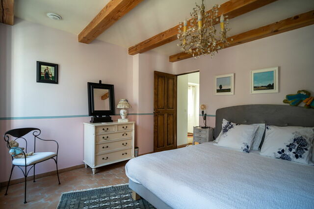 La Verdière, slaapkamer