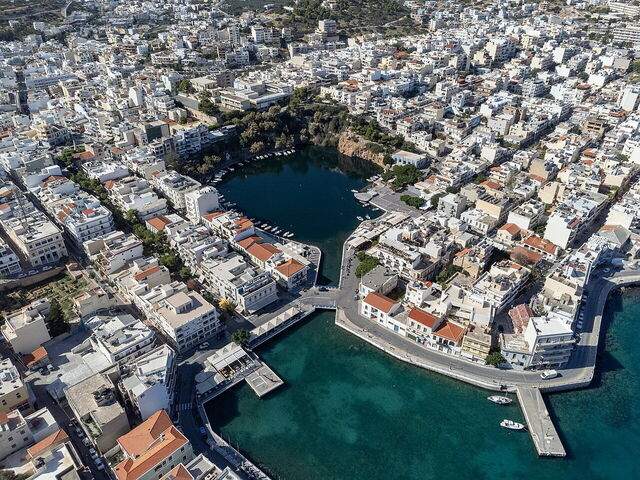 Uitzicht over het Voulismenimeer