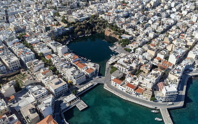 Uitzicht over het Voulismenimeer
