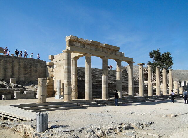 Trappen van de Propylaea bij Lindos