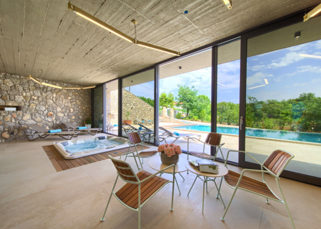 Jerini Estate, interieur