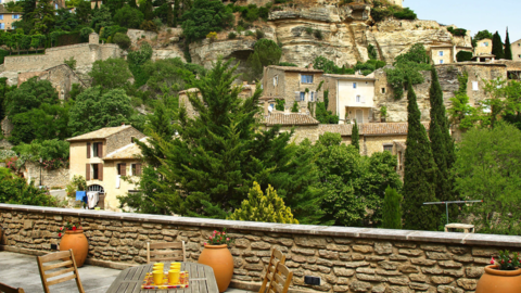 La Maison Si Tranquille, terras