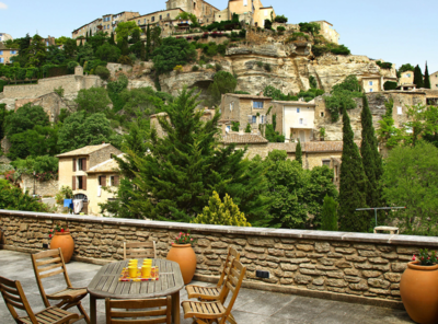 La Maison Si Tranquille, terras
