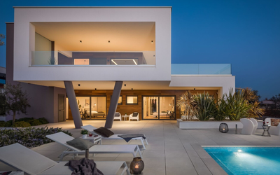 Old Olive I, buitenkant