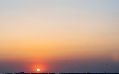 Kajak bij zonsondergang