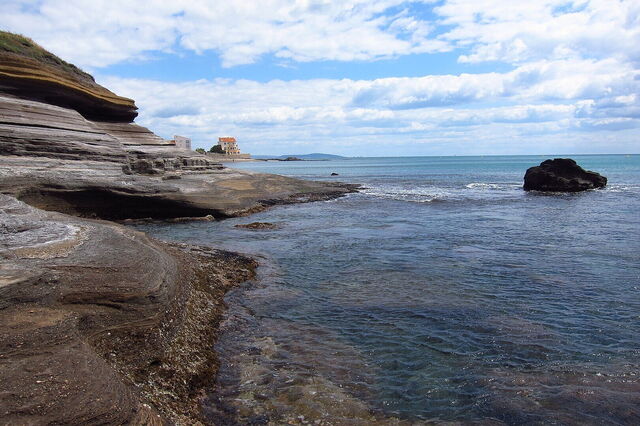 Volcanic cliffs, Agde