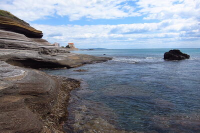 Volcanic cliffs, Agde