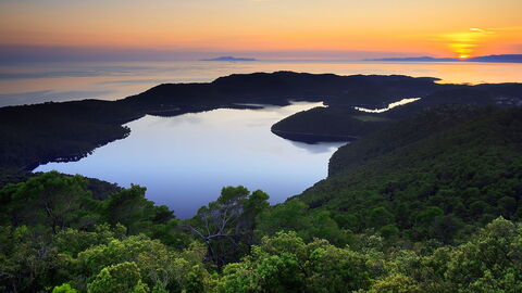 Uitzicht over de meren van Mljet