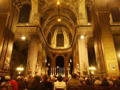 Concert in kerk in Parijs