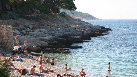 Kiezelstrand op Vis