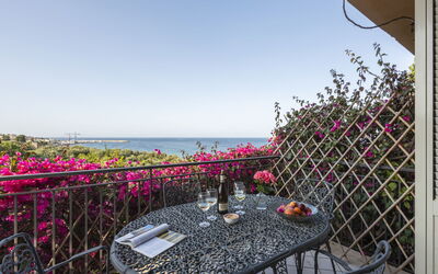 Accommodatie:&nbsp;Cicladi Santorini 100.7