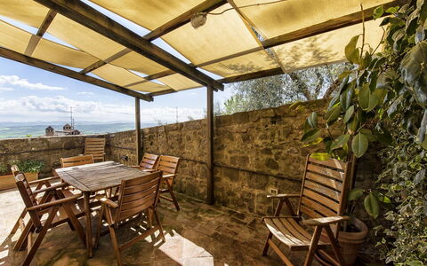 Villa Piazza Della Fortezza: Eigendom, Onroerend Goed, Gebouw, Kamer, Huis, Interieur Ontwerp, Meubilair, Huis, Verblijf, Landgoed