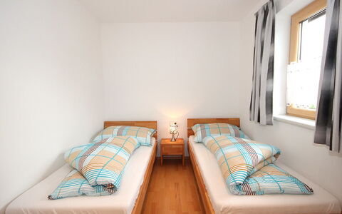 Hanna: Slaapkamer, Kamer, Bed, Meubilair, Eigendom, Laken, Bedding, Matras, Interieur Ontwerp, Bed Frame