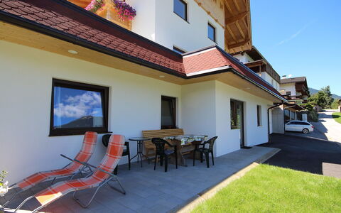 Hanna: Eigendom, Huis, Gebouw, Onroerend Goed, Huis, Woongebied, Kamer, Architectuur, Landgoed, Patio