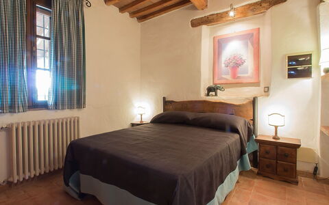 Scansano 100: Slaapkamer, Bed, Meubilair, Kamer, Eigendom, Laken, Plafond, Bedding, Bed Frame, Verdieping