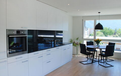 Locarno 75: Meubilair, Cabinetry, Countertop, Fabriek, Stoel, Gebouw, Hout, Kraan, Keuken, Toestel Van De Keuken
