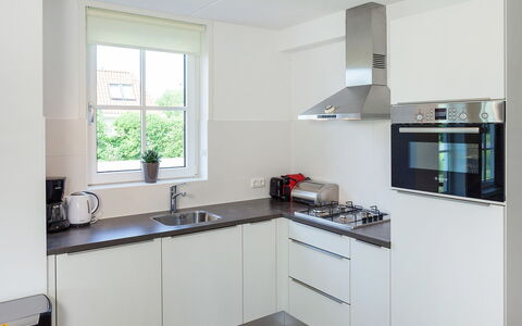 Alk 6: Gootsteen, Cabinetry, Eigendom, Wastafel, Countertop, Venster, Kraan, Fornuis, Keuken, Hout
