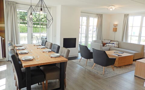 Noordwijk 710: Tafel, Meubilair, Eigendom, Venster, Stoel, Schaduw, Hout, Interieur Ontwerp, Hal