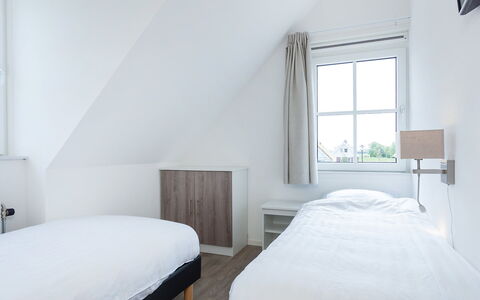 Noordwijk 710: Meubilair, Gebouw, Eigendom, Comfort, Hout, Bed Frame, Textiel, Interieur Ontwerp, Bed