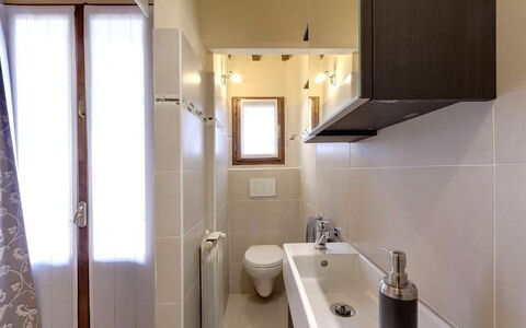 Residenza Monna Lisa: Badkamer, Eigendom, Kamer, Huis, Onroerend Goed, Gebouw, Interieur Ontwerp, Verdieping, Tegel, Huis
