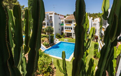 Apartamentos Pueblo Valleverde: Lucht, Fabriek, Eigendom, Azure, Water, Plantkunde, Vegetation, Land Lot, Gras, Biome