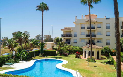 Lorcrimar Ii: Eigendom, Gebouw, Toevlucht, Onroerend Goed, Woongebied, Zwembad, Palmboom, Boom, Appartement, Vakantie