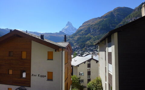 Apollo: Berg, Bergachtig Landvormen, Eigendom, Lucht, Huis, Bergketen,  Dorf\, Alpen, Bergdorp, Dak