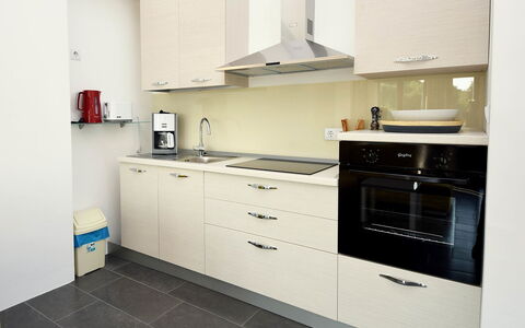 Brač Postira 104: Cabinetry, Countertop, Eigendom, Gebouw, Meubilair, Fornuis, Lade, Keuken, Toestel Van De Keuken, Interieur Ontwerp