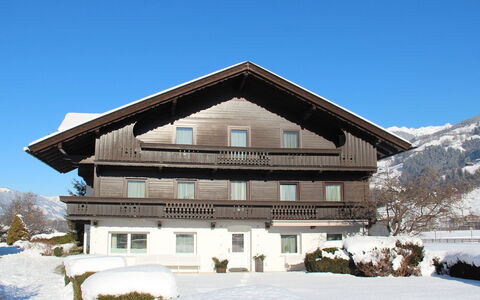Aschau im Zillertal 495: Sneeuw, Eigendom, Huis, Winter, Architectuur, Huis, Gebouw, Berg, Onroerend Goed, Dak