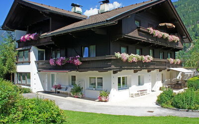 Aschau im Zillertal 495: Huis, Eigendom, Gebouw, Huis, Onroerend Goed, Architectuur, Verblijf, Boerderij, Dak, Landgoed