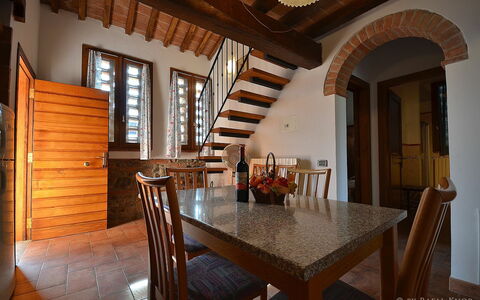 Agriturismo Il Gattero: Eigendom, Kamer, Gebouw, Interieur Ontwerp, Meubilair, Huis, Plafond, Onroerend Goed, Straal, Eetkamer