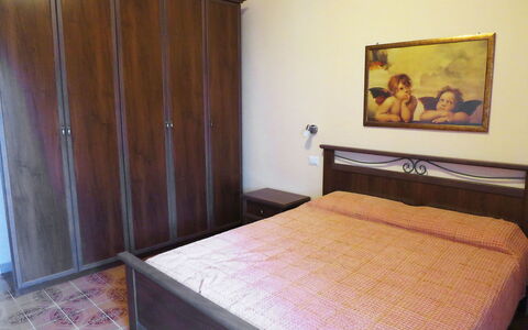 Rondinelli: Meubilair, Slaapkamer, Kamer, Bed, Eigendom, Matras, Bed Frame, Laken, Onroerend Goed, Verdieping
