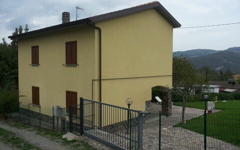 Appartamento Porretta Terme: Eigendom, Huis, Gebouw, Muur, Architectuur, Facade, Woongebied, Onroerend Goed, Landelijk Gebied, Huis