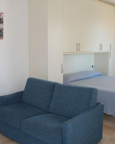 Monolocale Con Piccolo Terrazzo 210