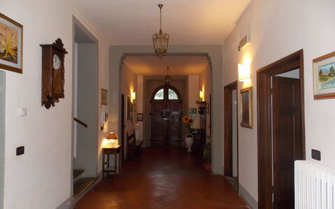 Villa i Cedri: Eigendom, Kamer, Gebouw, Hardwood, Plafond, Verdieping, Houten Vloer, Interieur Ontwerp, Huis, Architectuur