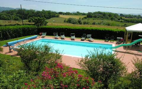 Villa i Cedri: Zwembad, Eigendom, Vrije Tijd, Vakantie, Toevlucht, Zomer, Lucht, Onroerend Goed, Huis, Gras