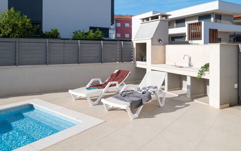 Villa Fasana: Verdieping, Flooring, Woongebied, Huis, Samengesteld Materiaal, Appartement, Schaduw, Beton, Tegel, Balkon
