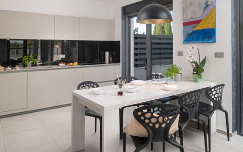 Villa Fasana: Meubilair, Interieur Ontwerp, Flooring, Muur, Keuken En Eettafel, Tafel, Stoel, Verdieping, Keuken, Eetkamer
