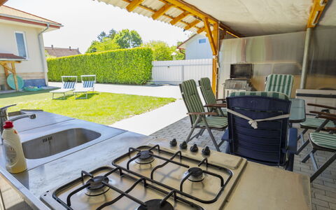 Beige: Schaduw, Buitenmeubels, Stoel, Tuin, Backyard, Zwembad, Werf, Buitentafel, Eco Hotel, Countertop