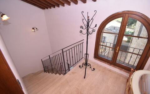 Rocche Di Valiano: Eigendom, Kamer, Leuning, Trap, Gebouw, Baluster, Verdieping, Architectuur, Huis, Interieur Ontwerp